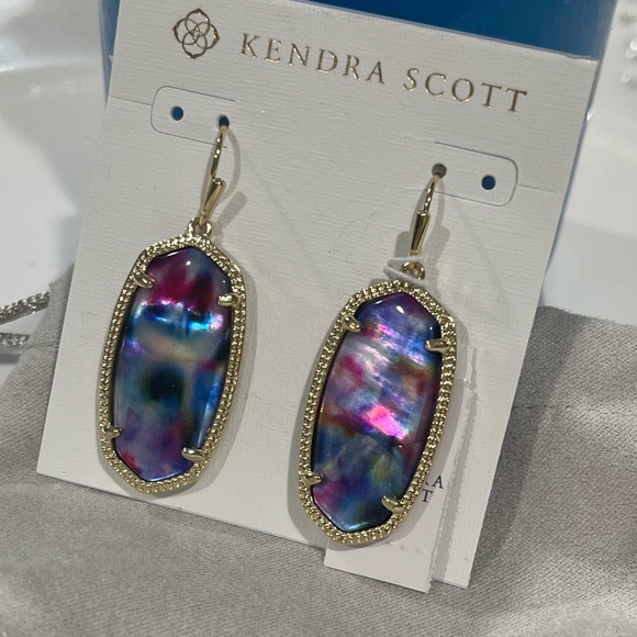 New! Kendra Scott! - Picture 1 of 11